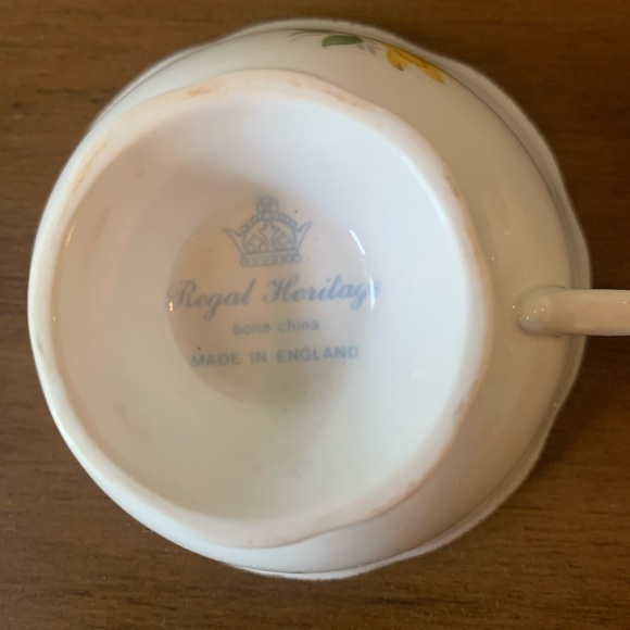 Regal Heritage Fine Bone China Tea cup and Saucer - Picture 4 of 4